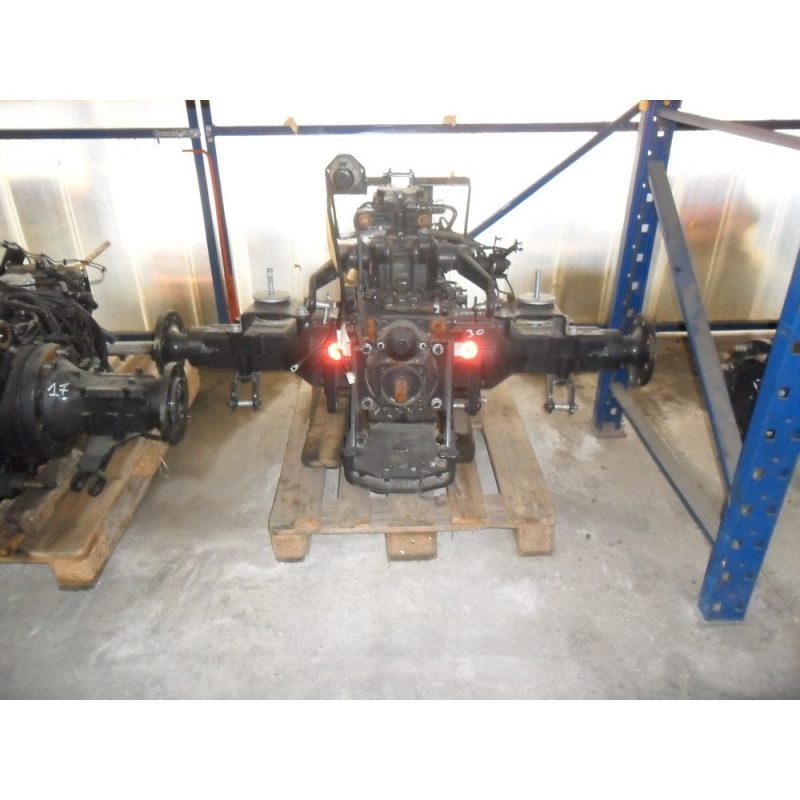 CASE FARMALL ME MIΣΗ ΚΑΜΠΙΝΑ 2