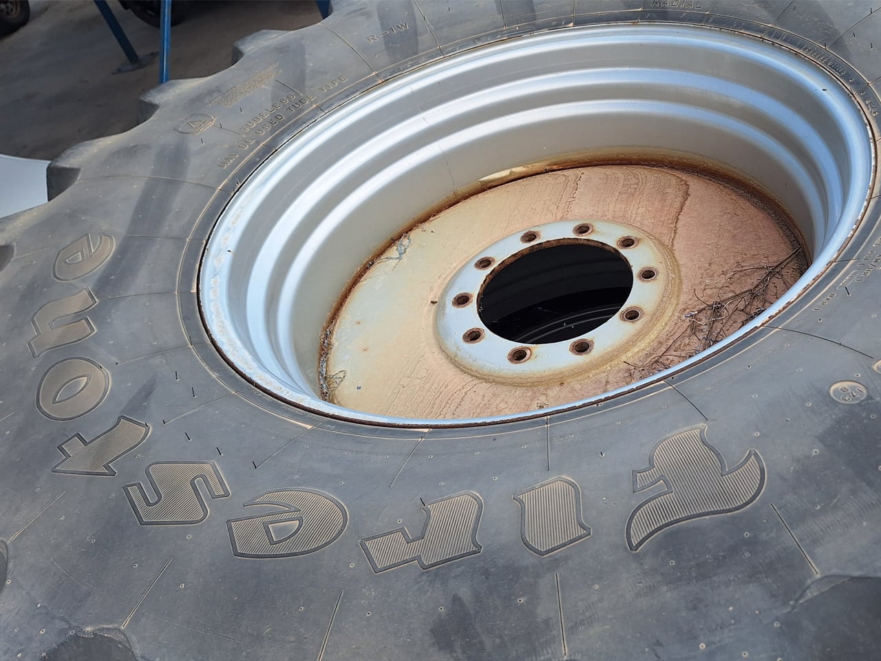 Pair rims and tyres Firestone 800/70R38 - Image 2