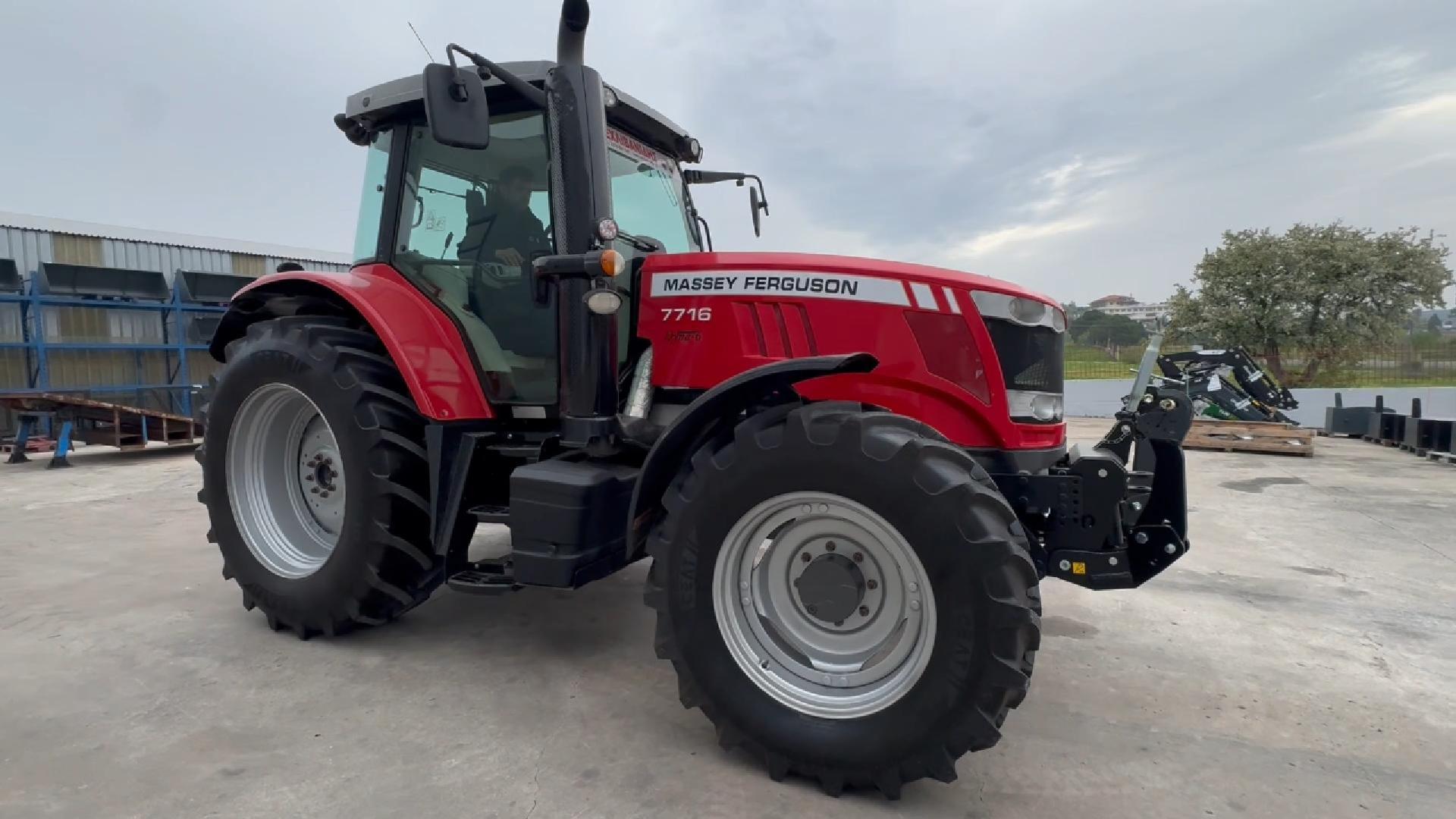 Massey Ferguson 7716 Tractor - Image 9
